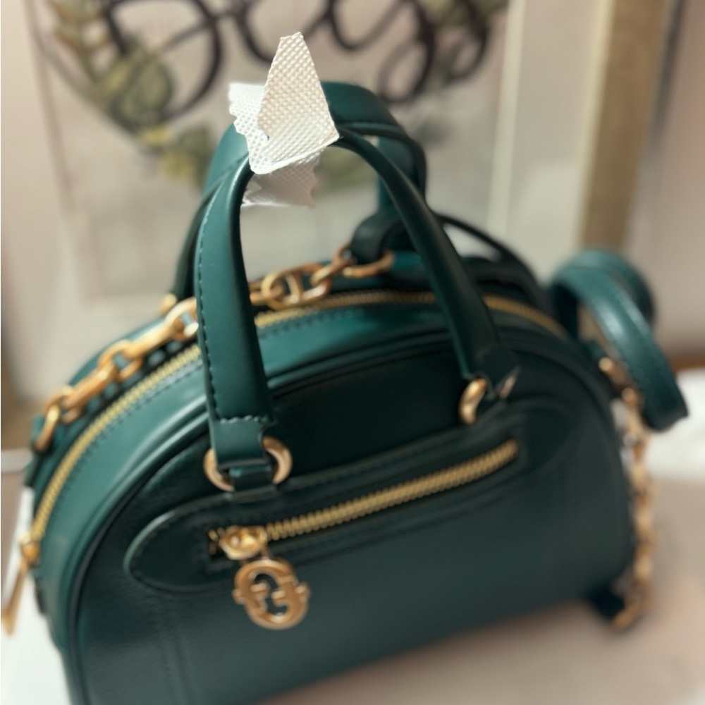 Green Leather Handbag - Picture 2 of 7